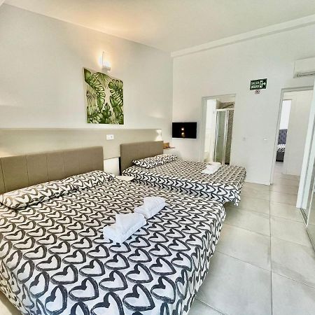 Villa 12 Адехе Екстер'єр фото
