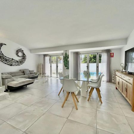 Villa 12 Адехе Екстер'єр фото