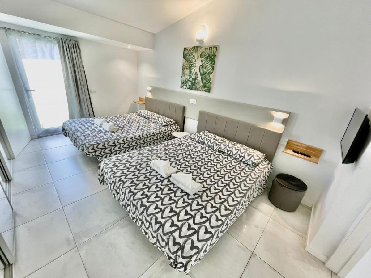 Villa 12 Адехе Екстер'єр фото